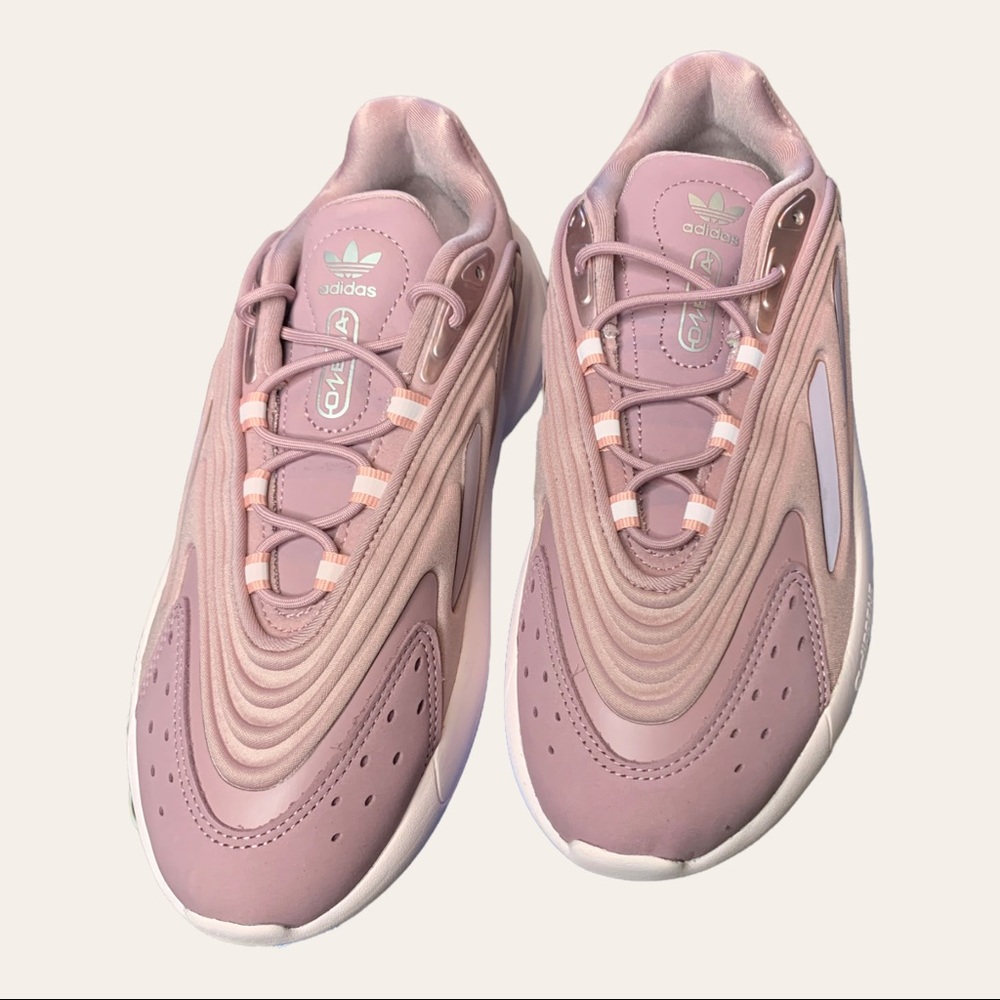 ADIDAS ORIGINALS OZELIA SNEAKERS